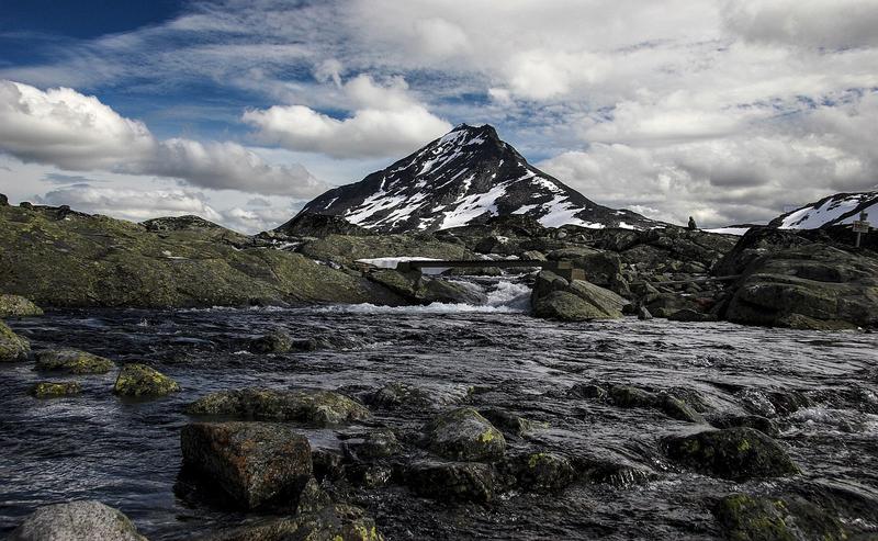 Wild landscapes of Hjørundfjord