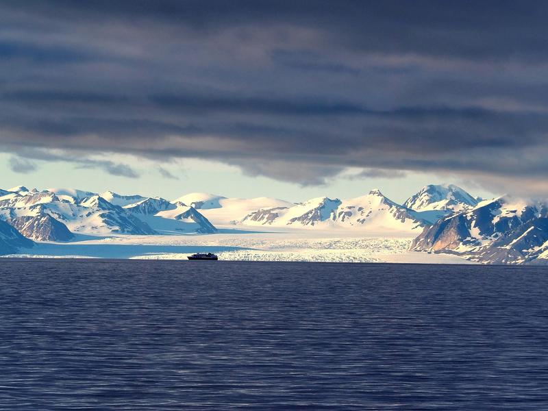 Glacier view from Kjenndalstova